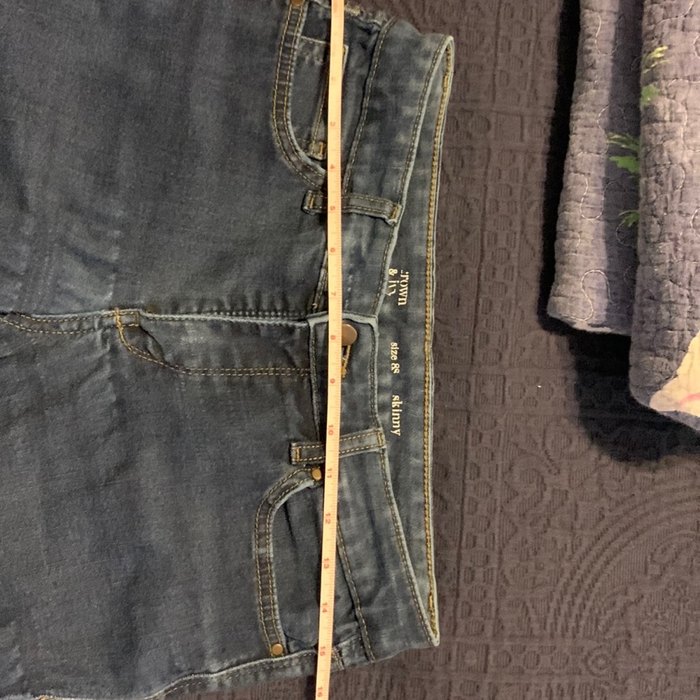 Crown and Ivy Capri skinny jeans size 8 short
